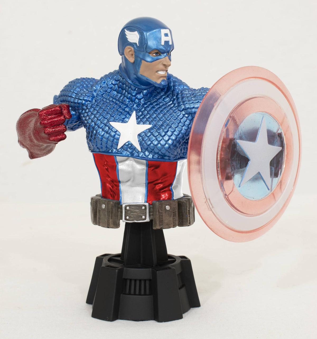 SDCC 2023 MARVEL CAPTAIN AMERICA HOLO SHIELD BUST (C: 1-1-2)